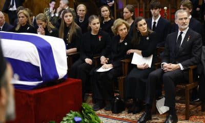 La Familia Real española en la catedral metropolitana de Atenas ante el féretro de Irene de Grecia. EFE/Casa Real/ Francisco Gomez / EDITORIAL USE ONLY ONLY AVAILABLE TO ILLUSTRATE THE ACCOMPANYING NEWS (MANDATORY CREDIT)
