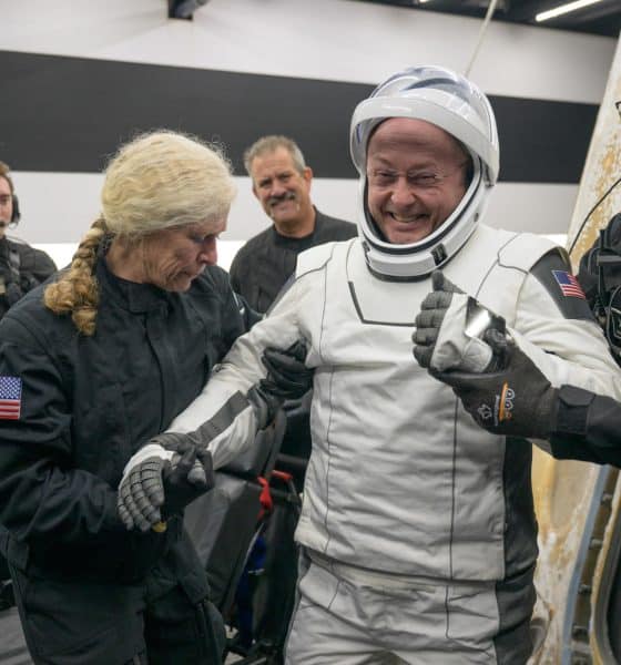 El astronauta de la NASA Mike Fincke ayudó a salir de la nave espacial SpaceX Dragon Endeavour a bordo de la nave de recuperación SpaceX SHANNON después de que él, la astronauta de la NASA Zena Cardman, la astronauta de JAXA (Agencia de Exploración Aeroespacial de Japón) Kimiya Yui y el cosmonauta de Roscosmos Oleg Platonov aterrizaran en el Océano Pacífico frente a la costa de Long Beach, California, el jueves 15 de enero de 2026. EFE/NASA/Bill Ingalls/SOLO USO EDITORIAL/SOLO DISPONIBLE PARA ILUSTRAR LA NOTICIA QUE ACOMPAÑA (CRÉDITO OBLIGATORIO)