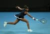 La tenista estadounidense Venus Williams en el partido de primera ronda de individuales femeninos contra la serbia Olga Danilovic en el primer día del Abierto de Australia, en Melbourne. EFE/EPA/LUKAS COCH
