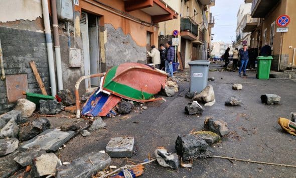 Äreas afectadas por el temporal en la primera línea de costa en Aci Trezza, Sicilia, Italia. EFE/EPA/ORIETTA SCARDINO
