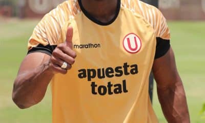 El delantero hispanosenegalés Sekou Gassama, del Universitario de Deportes, posa durante un entrenamiento este martes, en Lima (Perú). EFE/ Paolo Aguilar