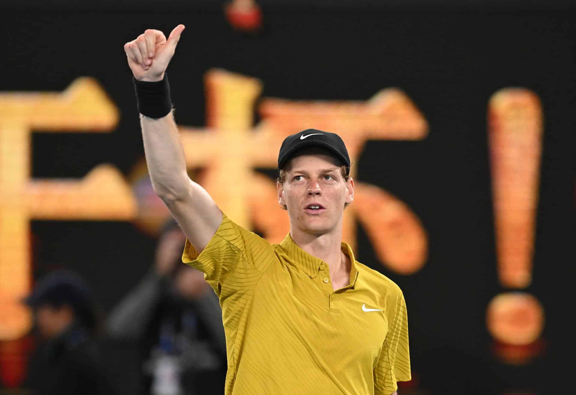 MELBOURNE (Australia), 24/01/2026.- Janik Sinner of Italy celebrates winning the Men’s 3rd round match against Eliot Spizzirri of USA on day 7 of the 2026 Australian Open tennis tournament at Melbourne Park in Melbourne, Australia, 24 January 2026. (Tenis, Italia) EFE/EPA/LUKAS COCH AUSTRALIA AND NEW ZEALAND OUT