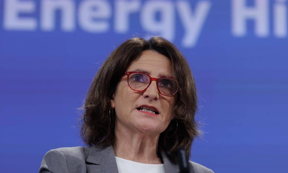 Imagen de Archivo de la vicepresidenta ejecutiva de la Comisión Europea y comisaria de Competencia, Teresa Ribera.
 EFE/EPA/OLIVIER MATTHYS