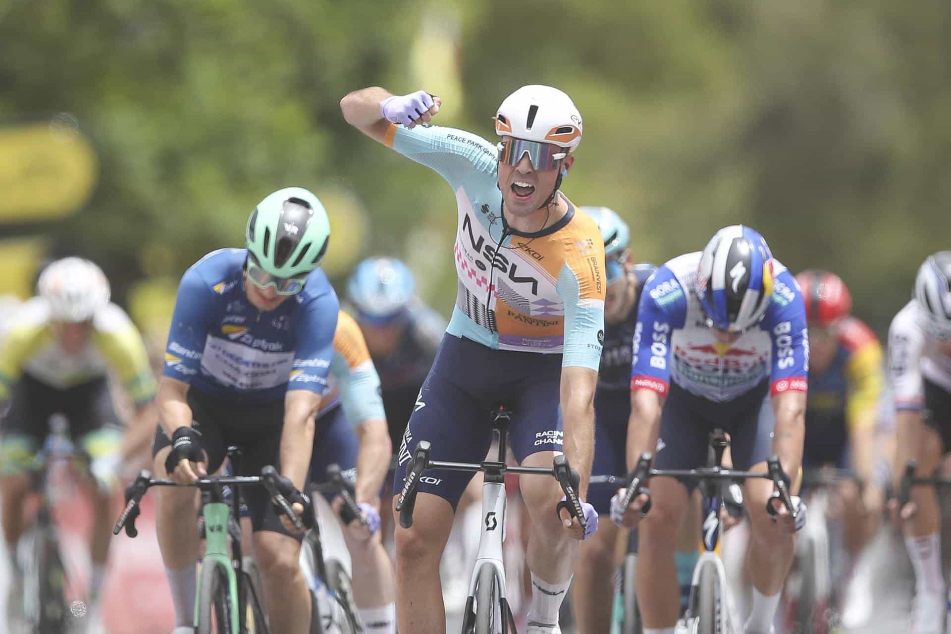 El británico Ethan Vernon, del NSN Cycling Team, gana la cuarta etapa del Tour Down Under. EFE/EPA/MATT TURNER EDITORIAL USE ONLY AUSTRALIA AND NEW ZEALAND OUT