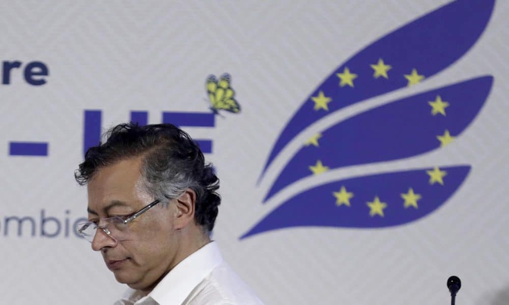 Fotografía de archivo del presidente de Colombia, Gustavo Petro, al final de la IV Cumbre CELAC-UE. EFE/ Carlos Ortega