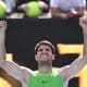 MELBOURNE (Australia), 25/01/2026.- El español Carlos Alcaraz celebrando victoria en el Abierto de Melbourne, Australia. (Tenis, España) EFE/EPA/JAMES ROSS NO ARCHIVING AUSTRALIA AND NEW ZEALAND OUT