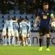 Los jugadores del Celta celebran el 1-0 ante el Lille durante el partido de la Liga Europa que ambos equipos disputan este jueves en el estadio de Balaídos, en Vigo. EFE/Salvador Sas