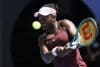 Victoria Mboko de Canadá en acción contra Aryna Sabalenka de Bielorrusia durante su partido de cuarta ronda femenino en el día 8 del torneo de tenis Abierto de Australia 2026 en el Melbourne Park en Melbourne (Australia). EFE/ROB PREZIOSO PROHIBIDO SU USO EN AUSTRALIA Y NUEVA ZELANDA
