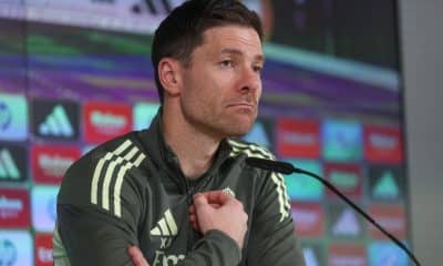 El entrenador del Real Madrid, Xabi Alonso, ofrece una rueda de prensa después del entrenamiento en la Ciudad Deportiva de Valdebebas para preparar el partido de LaLiga frente al Real Betis. EFE/Kiko Huesca