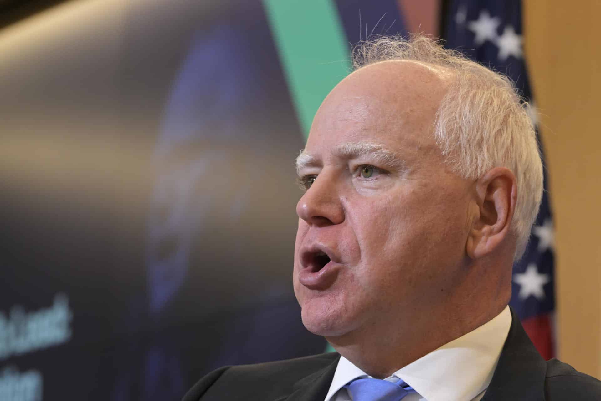 Fotografía de archivo donde aparece el gobernador de Minesota Tim Walz. EFE/Lenin Nolly