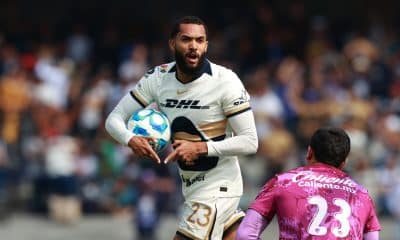 Olavio Vieira Dos Santos de Pumas celebra un gol este domingo, durante un partido por la jornada 3 del torneo Clausura 2026 de la Liga MX, celebrado en el estadio Olímpico Universitario, en la Ciudad de México (México). EFE/ Alex Cruz