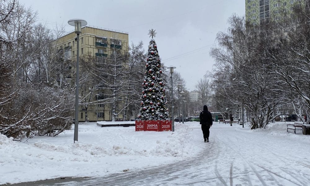Fotografía de archivo de nieve en la capital rusa el pasado 26 de diciembre. EFE/ Anush Janbabian