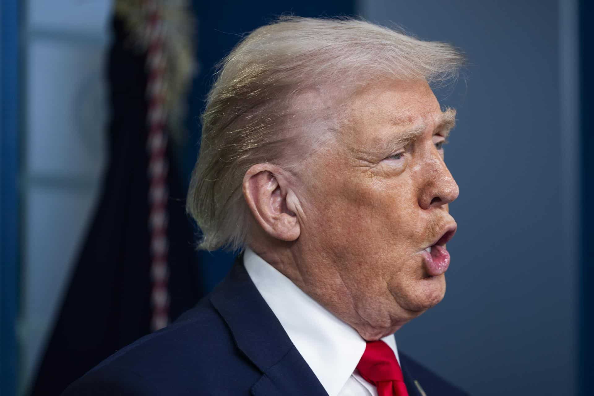 EFE/EPA/JIM LO SCALZO