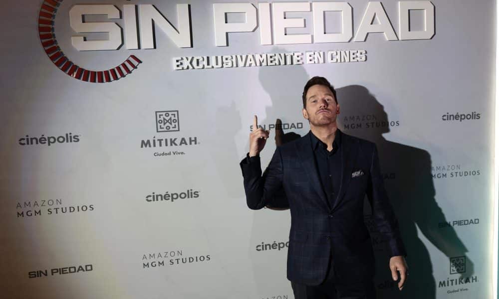 El actor estadounidense Chris Pratt posa durante la alfombra roja de la película 'Mercy' (Sin Piedad) este 17 de enero de 2026, en Ciudad de México (México). EFE/ José Méndez