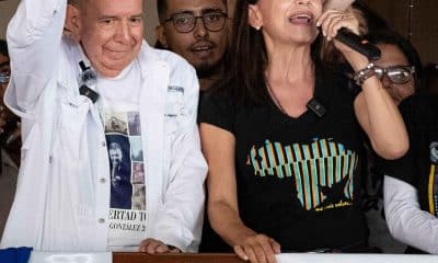 Fotografía de archivo de los líderes opositores María Corina Machado (d) y Edmundo González. EFE/ Ronald Peña R.