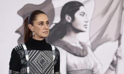 La presidenta de México, Claudia Sheinbaum, reacciona durante su conferencia de prensa matutina este martes, en Palacio Nacional de la Ciudad de México (México). EFE/ José Méndez