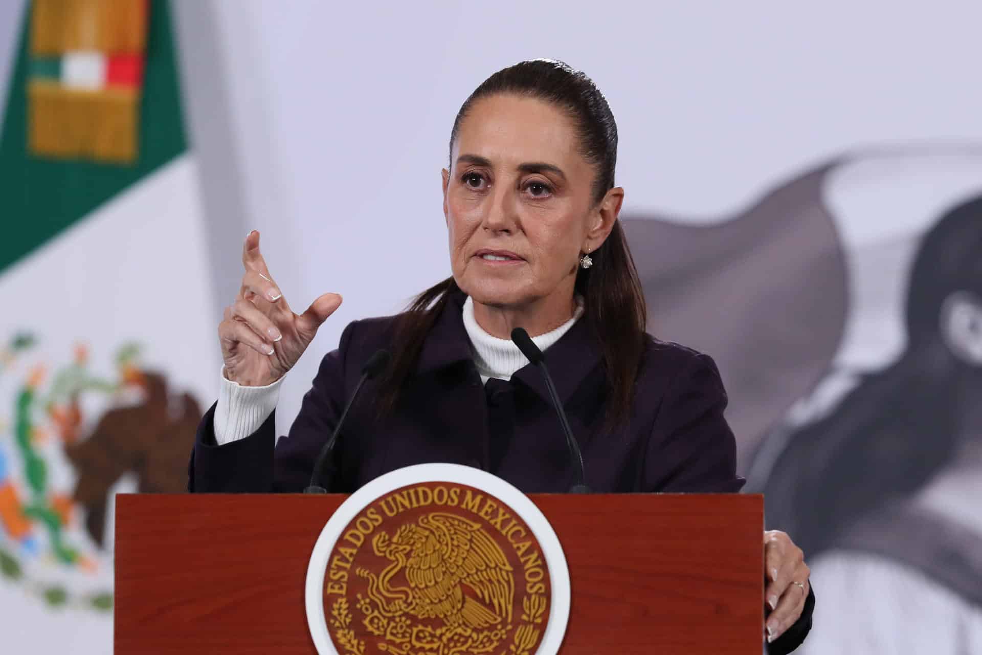 La presidenta de México, Claudia Sheinbaum, habla durante una rueda de prensa en Palacio Nacional de la Ciudad de México (México). Imagen de archivo. EFE/Mario Guzmán