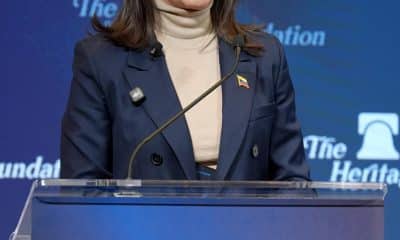 La líder opositora venezolana y Premio Nobel de la Paz, María Corina Machado, habla en una rueda de prensa este viernes, en Washington (Estados Unidos). Machado declaró que la presidenta encargada de Venezuela, Delcy Rodríguez, no representa al pueblo de su país y se mostró confiada en que habrá una "transición ordenada". EFE/ Octavio Guzmán