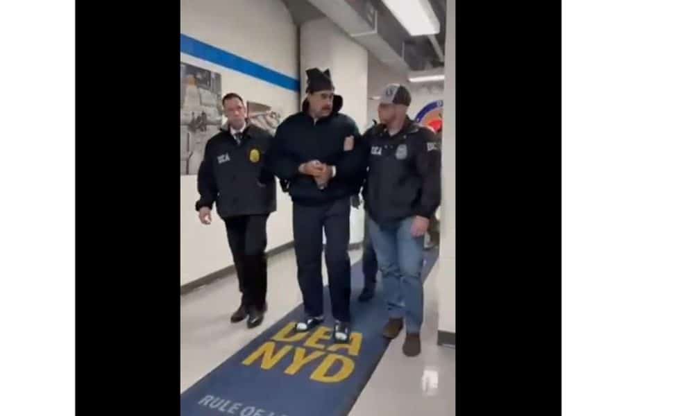 Captura de video del presidente de Venezuela, Nicolás Maduro (c), a su llegada a la sede de la DEA este sábado, en Nueva York (EE.UU.). EFE/ Rapidresponse47