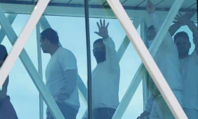 Migrantes del programa gubernamental Gran Misión Vuelta a la Patria arriban en un avión proveniente de Estados Unidos este viernes, al Aeropuerto Internacional de Maiquetía (Venezuela). EFE/ Ronald Peña R