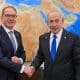 JERUSALÉN (ISRAEL), 11/01/2026.- El primer ministro israelí, Benjamín Netanyahu (d), firmó este domingo en Jerusalén una declaración conjunta con el ministro del Interior alemán, Alexander Dobrindt (i), para reforzar la cooperación bilateral en ciberseguridad, ciberdefensa, lucha contra el terrorismo y defensa civil. EFE/ GPO SÓLO USO EDITORIAL / SÓLO DISPONIBLE PARA ILUSTRAR LA NOTICIA QUE ACOMPAÑA (CRÉDITO OBLIGATORIO)