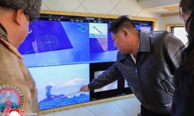 PIONYANG, 28/01/2026.- El presidente de Corea del Norte Kim Jong-un durante el lanzamiento este martes de al menos dos misiles balísticos hacia el mar de Japón (llamado mar del Este en las dos Coreas), confirmaron el Ejército surcoreano y el Gobierno japonés, en lo que sería la segunda prueba armamentística del año por parte del régimen de Pionyang. EFE / KCNA ***SOLO USO EDITORIAL / SOLO USO DISPONIBLE PARA ILUSTRAR LA NOTICIA QUE ACOMPAÑA/ (CRÉDITO OBLIGATORIO)***