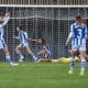 Las jugadoras de la Real Sociedad celebran el tercer gol (3-0) durante el partido de Liga F disputado en el estadio de Zubieta. EFE/Javier Etxezarreta