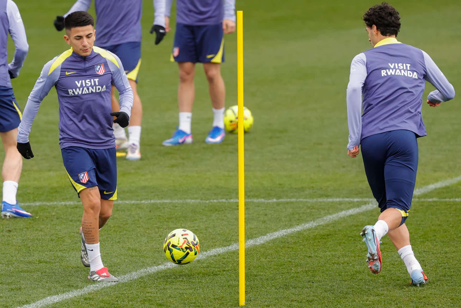 Thiago Almada y Cardoso, en una foto de archivo durante un entrenamiento. EFE/ Zipi