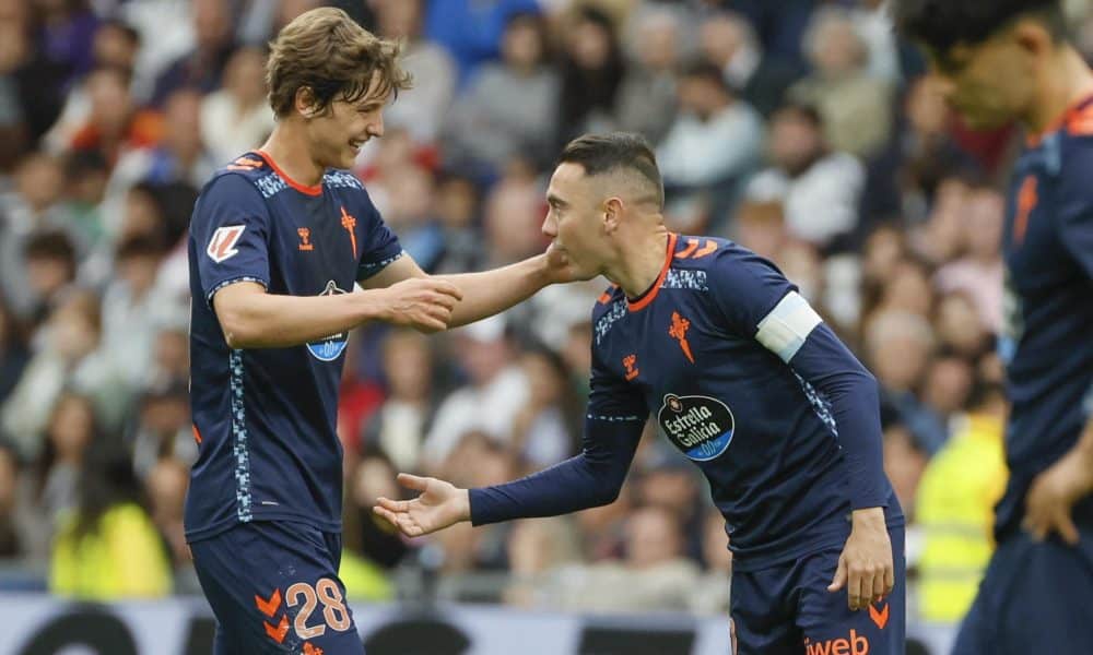 Fotografía de Ballesteros, en la que puede verse en una imagen de archivo del 4 de mayo de 2025 al centrocampista del Celta de Vigo Williot Theo Swedberg (i), durante un partido. EFE