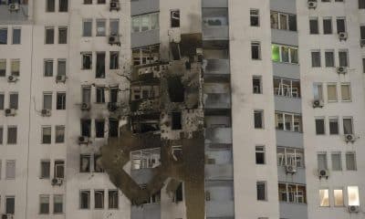 Un edificio dañado por el ataque ruso en Kiev. EFE/EPA/MAXYM MARUSENKO