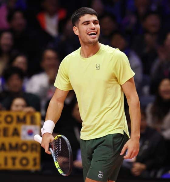 Carlos Alcaraz, durante el partido de exhibición frente a Jannik Sinner disputado en Incheon (Corea del Sur). EFE/EPA/HAN MYUNG-GU