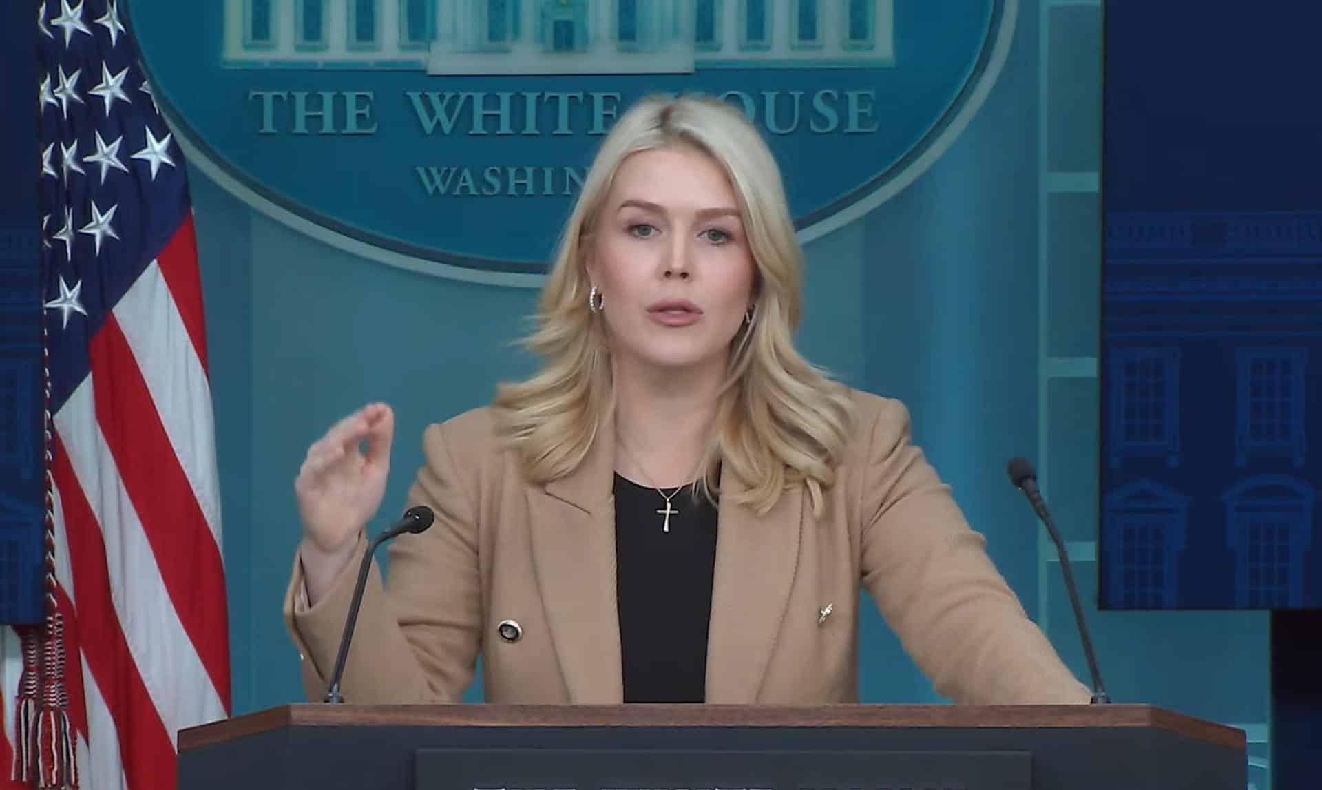 Captura de video de una rueda de prensa transmitida por la Casa Blanca de su portavoz, Karoline Leavitt, este jueves, en Washington (EE.UU.). EFE/ La Casa Blanca /SOLO USO EDITORIAL/ SOLO DISPONIBLE PARA ILUSTRAR LA NOTICIA QUE ACOMPAÑA (CRÉDITO OBLIGATORIO)