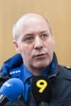 Frederic Gisler, Comandante de la Policía Cantonal del Valais, habla a los medios de comunicación con motivo de una conferencia de prensa en la que se informa sobre un incendio que se declaró en un bar de Crans-Montana durante la celebración de Año Nuevo, en Lens, Suiza, el 1 de enero de 2026. 
 EFE/EPA/ALESSANDRO DELLA VALLE
