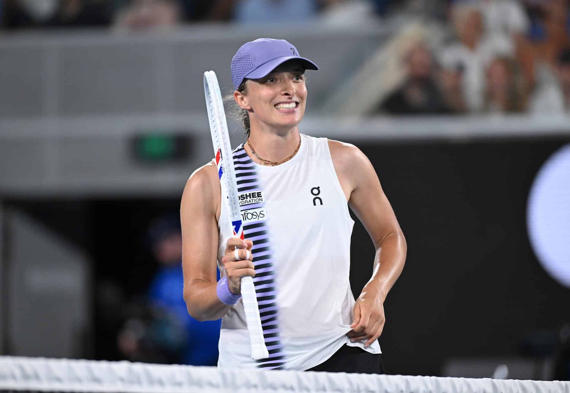 La polaca Iga Swiatek celebra su victoria ante la rusia Anna Kalinskaya en la tercera ronda del Abierto de Australia. EFE/EPA/JAMES ROSS AUSTRALIA AND NEW ZEALAND OUT
