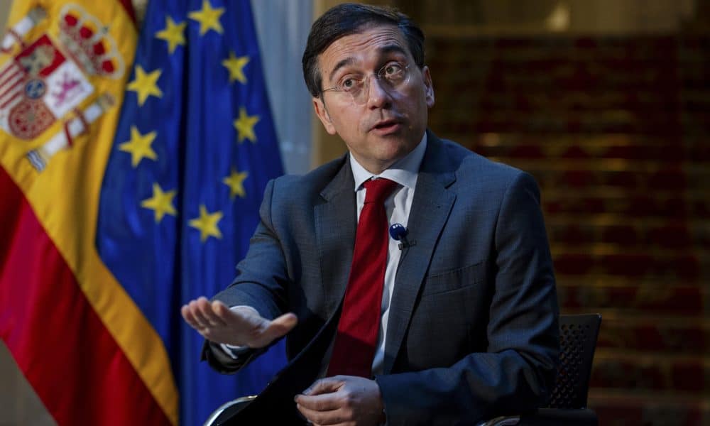 El ministro de Asuntos Exteriores, José Manuel Albares, en una entrevista con EFE, tras una semana de llamadas urgentes, reuniones y declaraciones ante el ataque de EE.UU. en Venezuela, reivindica la labor de España y asegura que no hay Gobierno en el mundo que haya hecho más por el pueblo venezolano. EFE/Daniel González