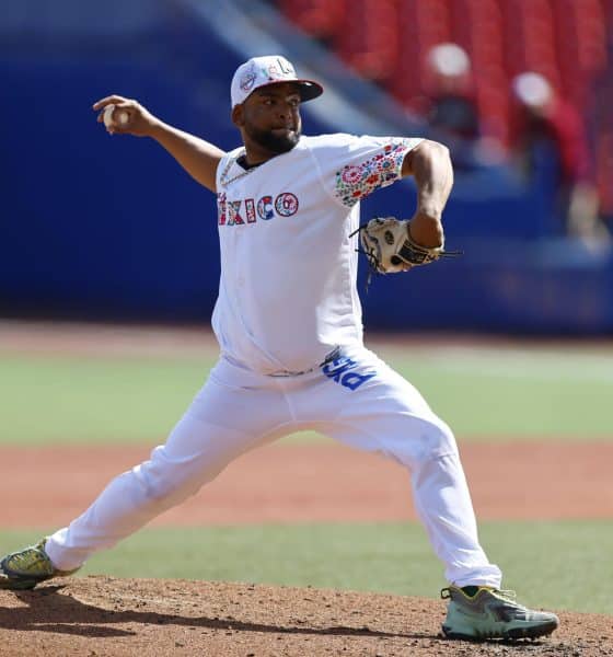 Odrisamer Despaigne de México Verde lanza una bola este martes, durante un partido de la Serie del Caribe de Béisbol 2026 entre Panamá y México Verde en el Estadio Panamericano en Guadalajara (México). EFE/ Francisco Guasco