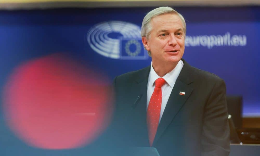 Fotografía de archivo del 3 de febrero de 2026 del presidente electo de Chile, José Antonio Kast, hablando en la VII Cumbre Transatlántica en Bruselas (Bélgica). EFE/ Olivier Hoslet