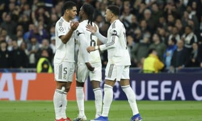 Fotografía de Juanjo Martín, en la que puede verse en una imagen de archivo del 20 de enero de 2026 a los jugadores del Real Madrid Kylian Mbappé (d) y Jude Bellingham (i), durante un partido. EFE