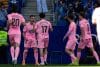 El jugador del Celta Ferran Jutglà (2i) celebra su gol ante el Espanyol durante el partido de Liga que el Espanyol y el Celta disputaron en el RCDE Stadium, en Barcelona. EFE/ Enric Fontcuberta
