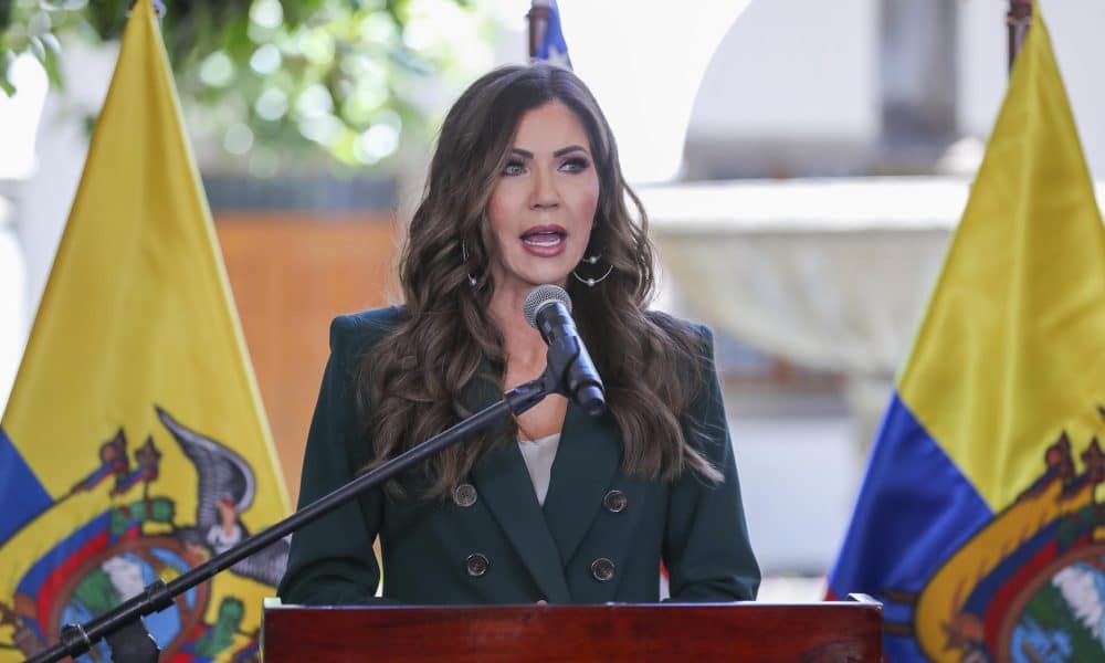 Fotografía de archivo donde aparece la secretaria de Seguridad Nacional de Estados Unidos, Kristi Noem. EFE/ José Jácome