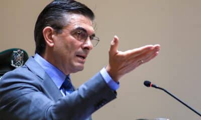 El presidente de Bolivia, Rodrigo Paz, habla en una rueda de prensa este 26 de febrero de 2026, en La Paz (Bolivia). EFE/ Gabriel Márquez