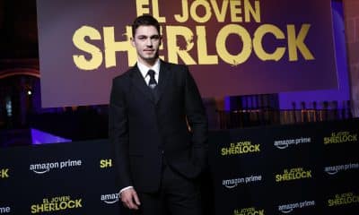El actor británico Hero Fiennes Tiffin posa este martes, en la alfombra roja de la película ‘El joven Sherlock’, en Ciudad de México (México). EFE/ Sáshenka Gutiérrez