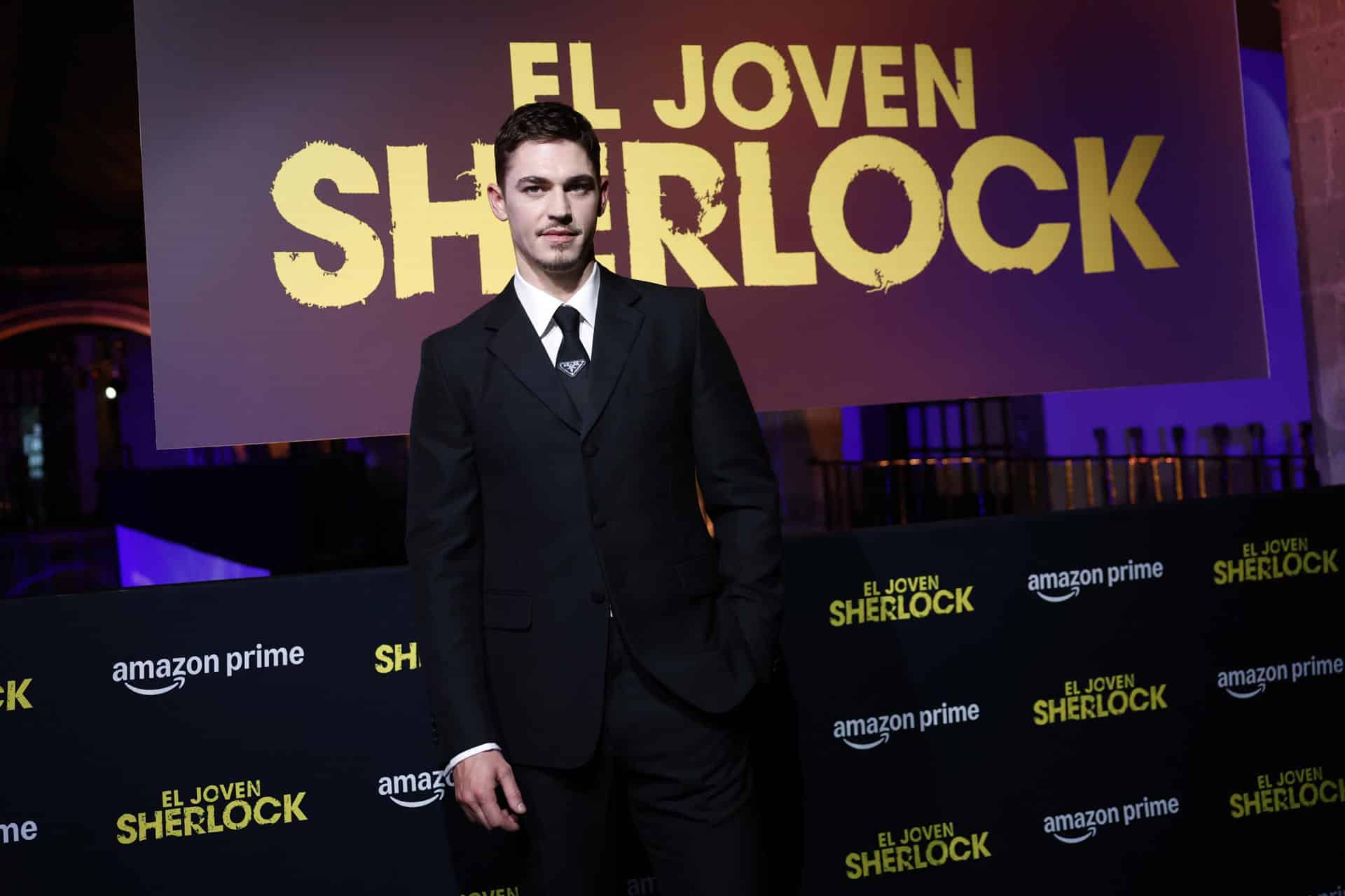 El actor británico Hero Fiennes Tiffin posa este martes, en la alfombra roja de la película ‘El joven Sherlock’, en Ciudad de México (México). EFE/ Sáshenka Gutiérrez