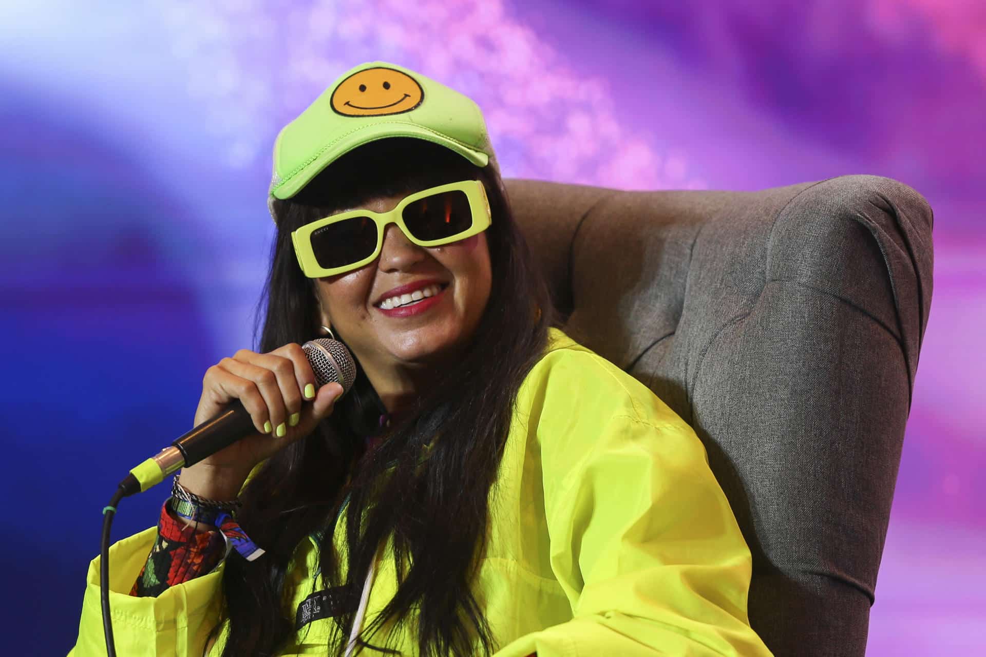 La cantante colombiana Li Saumet de Bomba Estéreo reacciona en una rueda de prensa este domingo, en Viña del Mar (Chile). EFE/ Adriana Thomasa