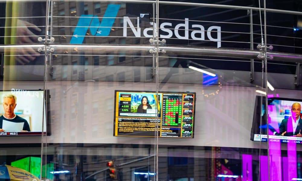 Imagen de archivo del mercado tecnológico Nasdaq, en Nueva York, donde cotizan las "big tech". EFE/EPA/ANGELINA KATSANIS
