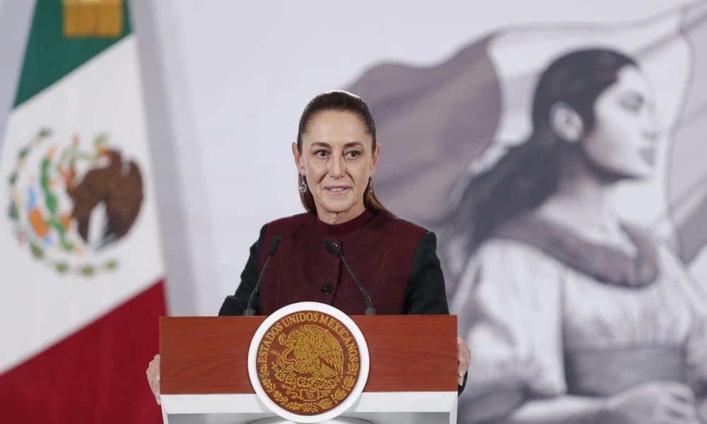 La presidenta de México, Claudia Sheinbaum, participa en una rueda de prensa este miércoles en Palacio Nacional de la Ciudad de México (México). EFE/ Isaac Esquivel