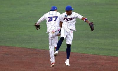 Jugadores de República Dominicana celebran su triunfo ante Panamá este miércoles, durante un partido de la Serie del Caribe de Béisbol 2026 en el Estadio Panamericano Charros de Jalisco, en Guadalajara (México). EFE/ Francisco Guasco