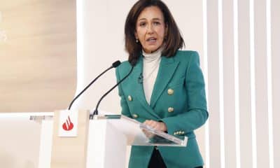 Imagen de archivo de la presidenta del Banco Santander, Ana Botín, en la presentación de los resultados de 2024. EFE/ J.P. Gandul
