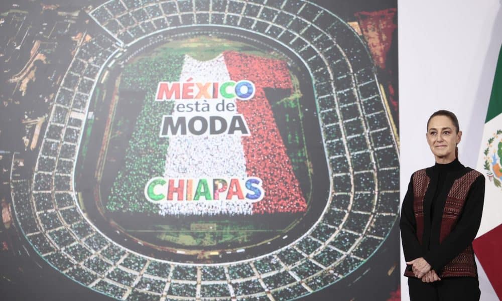 La presidenta de México, Claudia Sheinbaum, participa en una rueda de prensa este jueves, en Palacio Nacional de Ciudad de México (México). EFE/ José Méndez