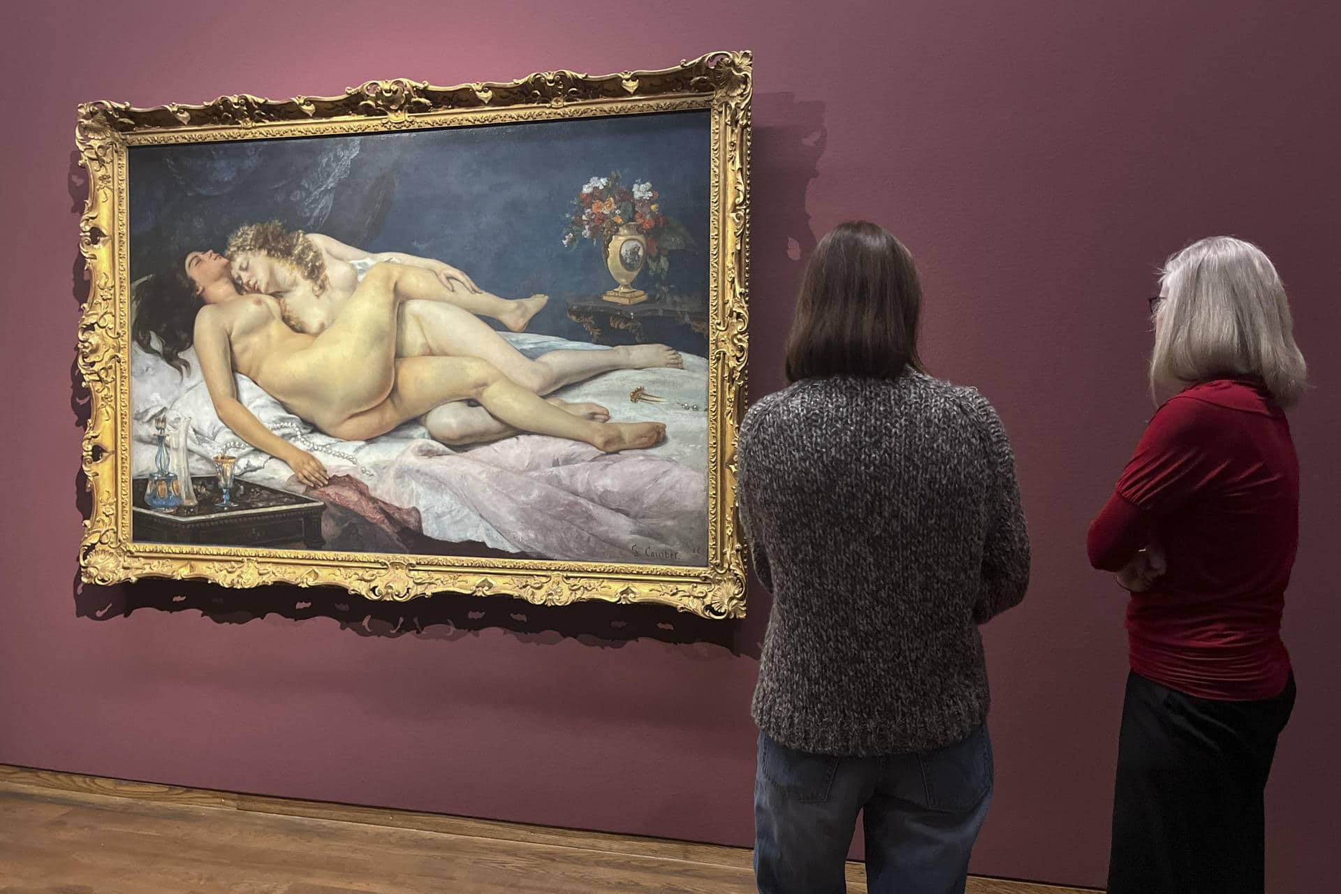 'El Sueño', uno de los cuadros más famosos de Gustave Courbet, en la primera gran muestra monográfica dedicada al artista en Austria. La exposición 'Realista y Rebelde' es la primera gran muestra monográfica dedicada al artista en Viena y que abarca todas las fases de la obra del pintor francés. La exposición, inaugurada este jueves en el Museo Leopold de Viena y abierta al público hasta el 21 de junio, reúne cerca de 130 piezas entre pinturas, dibujos y documentos procedentes de importantes colecciones como el propio Museo de Orsay, el Museo Nacional Thyssen-Bornemisza de Madrid o el Metropolitan Museum of Art de Nueva York.-EFE/ Sara Corsellas